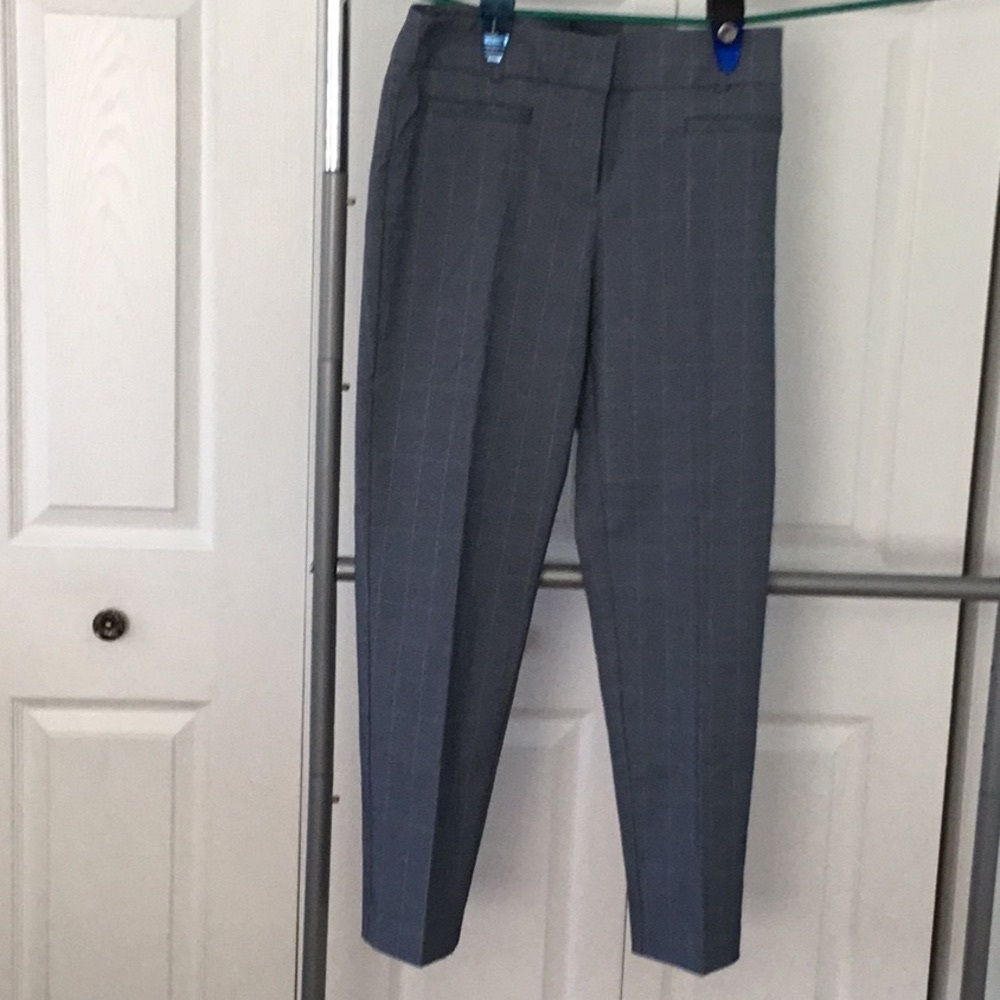 Van Heusen Stretch Flexible Straight Fit 27” Ankle Pants New with Tags